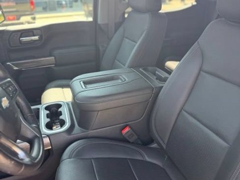 Used 2019 Chevrolet Silverado 1500 LTZ w/ LTZ Texas Edition RWD image 17