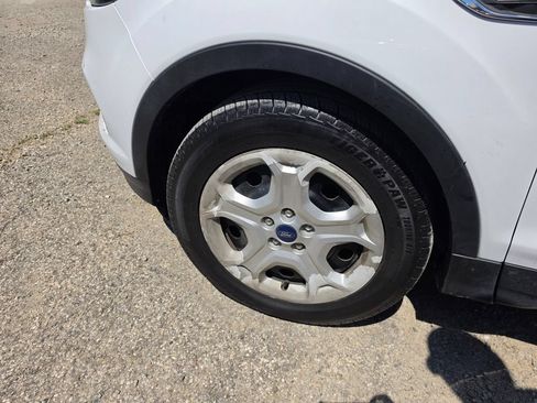 Used 2018 Ford Escape S FWD image 3