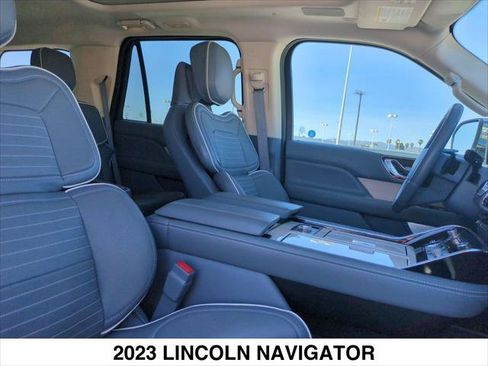 Used 2023 Lincoln Navigator Black Label AWD/4WD image 28