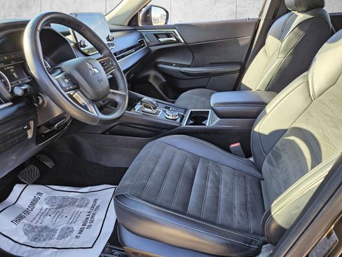 Used 2024 Mitsubishi Outlander SE image 7