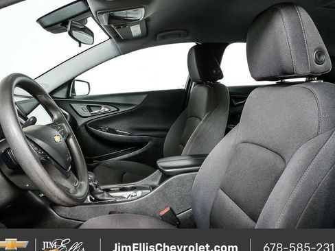 Used 2023 Chevrolet Malibu LT FWD image 5