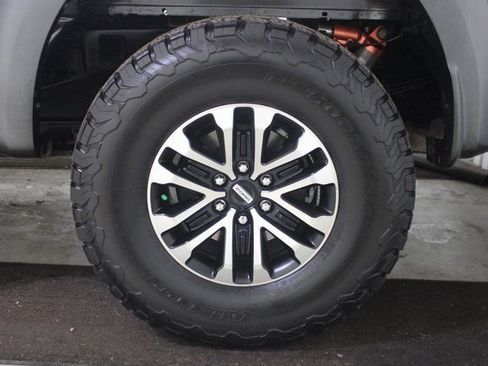 Used 2019 Ford F150 Raptor w/ Equipment Group 802A Luxury image 28