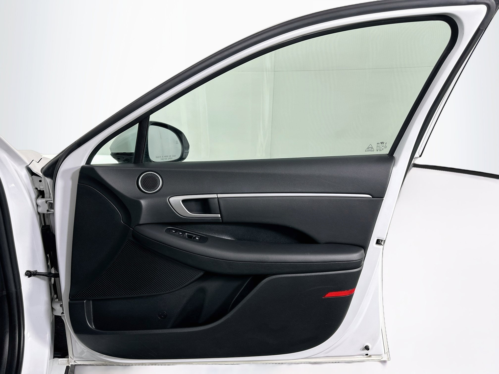 Used 2025 Hyundai Sonata SEL FWD image 33
