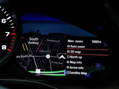 Used 2022 Porsche Cayenne Platinum Edition image 38