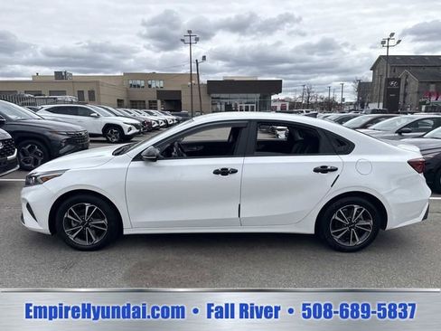 Used 2024 Kia Forte LXS FWD image 9
