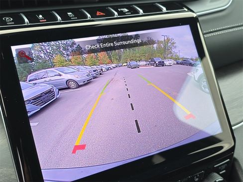 New 2025 Jeep Grand Cherokee Limited w/ Black Appearance Package image 25