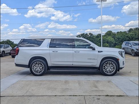 Used 2023 GMC Yukon XL Denali w/ LPO, Floor Liner Package AWD/4WD image 6