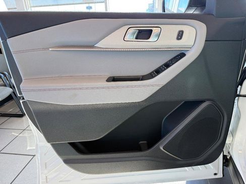 New 2026 Ford Explorer Active w/ Active Comfort Package image 18