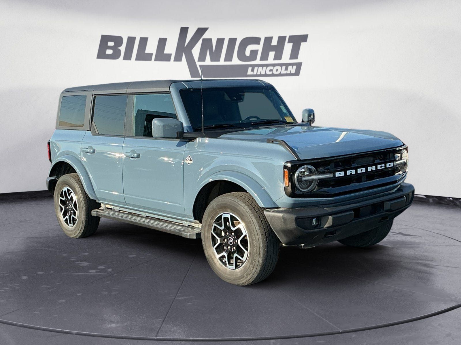 Used 2023 Ford Bronco Outer Banks AWD/4WD image 1