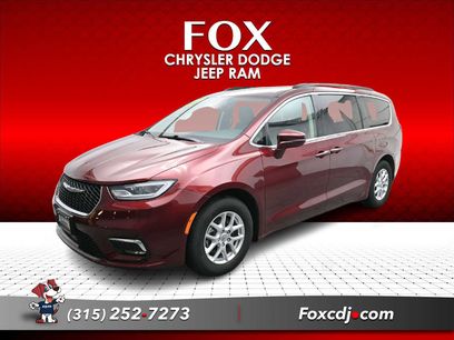 Used 2022 Chrysler Pacifica Touring-L