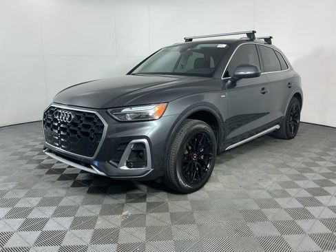Used 2021 Audi Q5 e Premium w/ Convenience Package AWD/4WD image 4