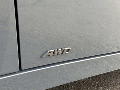 Used 2023 Toyota Prius XLE image 10