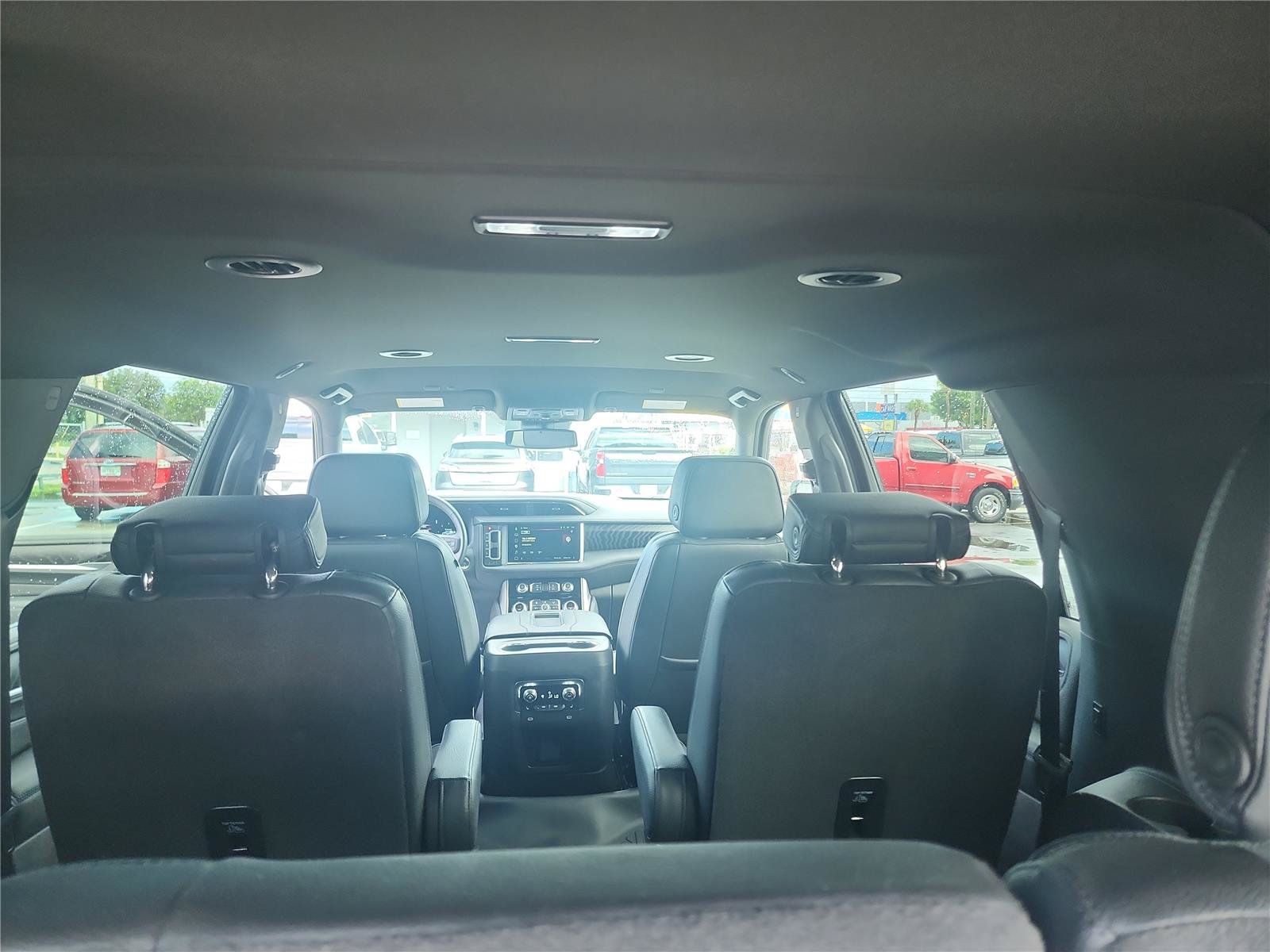 Used 2024 GMC Yukon XL Denali AWD/4WD image 25