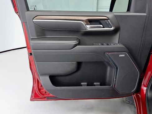 Used 2025 Chevrolet Silverado 1500 LT Trail Boss w/ Convenience Package II AWD/4WD image 23