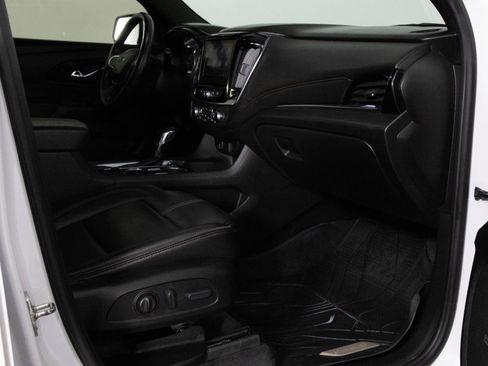 Used 2022 Chevrolet Traverse RS image 39