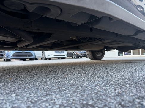 Used 2016 Chevrolet Suburban LT image 16