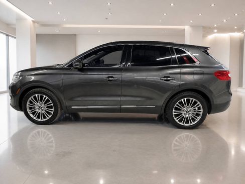 Used 2018 Lincoln MKX Reserve FWD image 2
