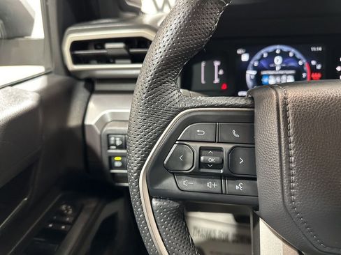 Used 2025 Toyota Tacoma SR5 image 28