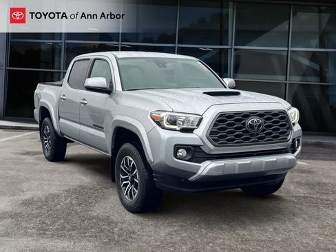 Used 2022 Toyota Tacoma TRD Sport AWD/4WD image 1