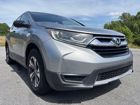 Used 2018 Honda CR-V LX image 7