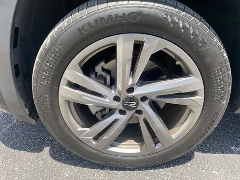 Used 2024 Volkswagen Atlas Cross Sport SEL R-Line AWD/4WD image 7