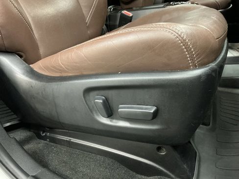 Used 2018 Toyota Sienna Limited Premium w/ Protection Package FWD image 42
