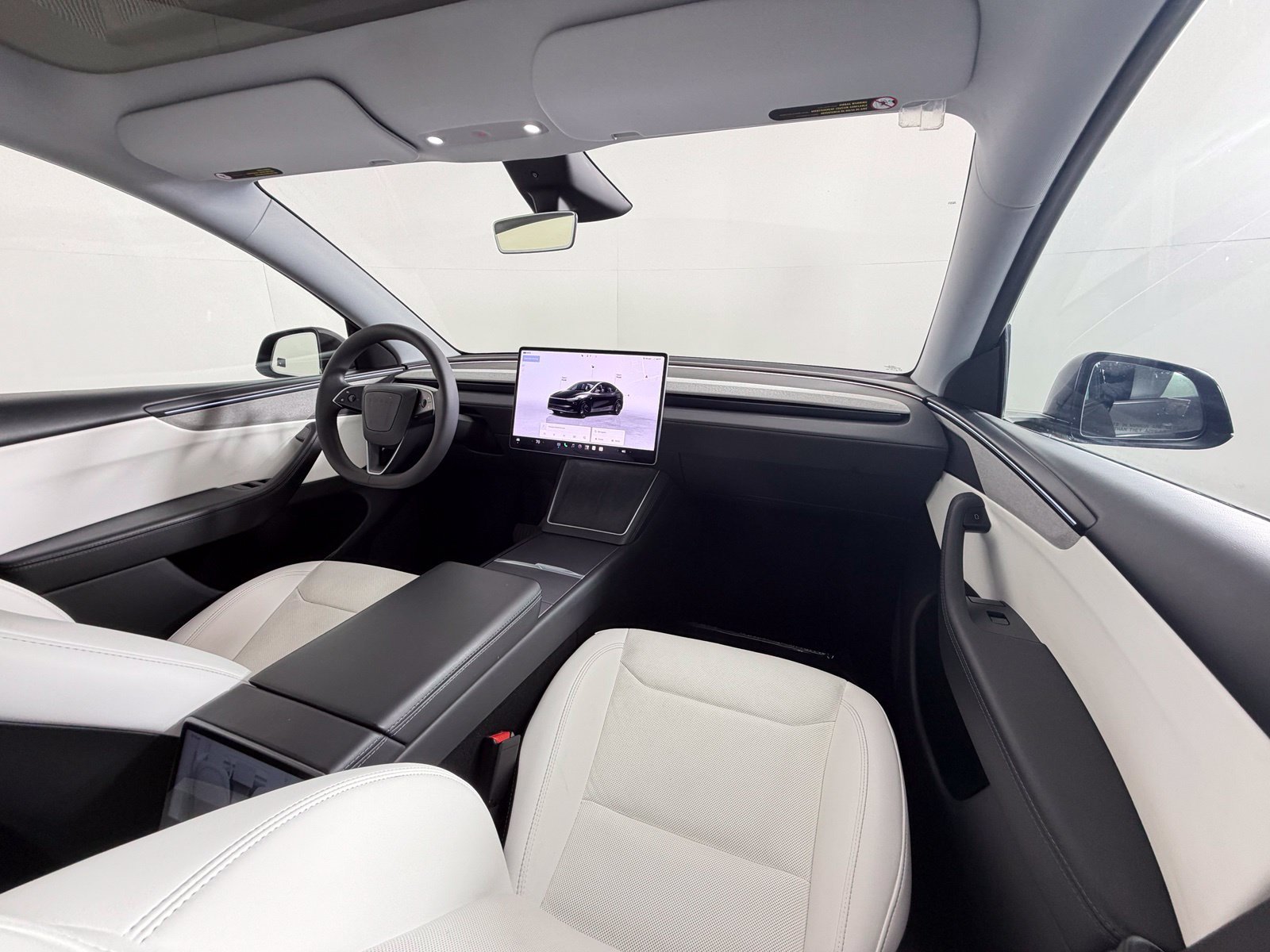 Used 2026 Tesla Model Y AWD image 12