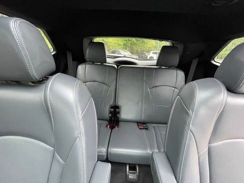 Used 2023 Buick Enclave Essence w/ Experience Buick Package AWD/4WD image 9