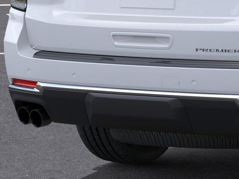 New 2026 Chevrolet Suburban Premier AWD/4WD image 14