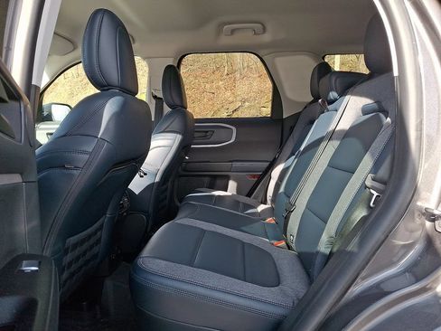 Used 2023 Ford Bronco Sport Outer Banks w/ Tech Package AWD/4WD image 10