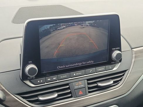 Used 2025 Nissan Altima 2.5 SV FWD image 26