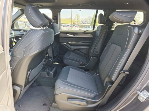 New 2026 Jeep Grand Cherokee L 4WD image 13
