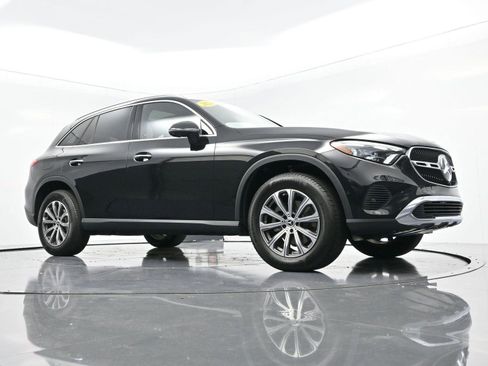 Used 2024 Mercedes-Benz GLC 300 4MATIC image 40