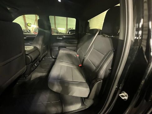 Used 2025 Chevrolet Silverado 1500 LT AWD/4WD image 17