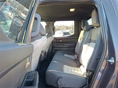Used 2024 Toyota Tacoma TRD Off-Road image 10
