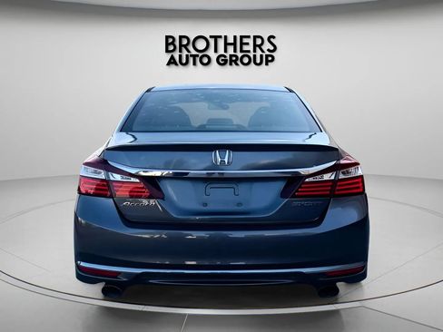 Used 2016 Honda Accord Sport image 11