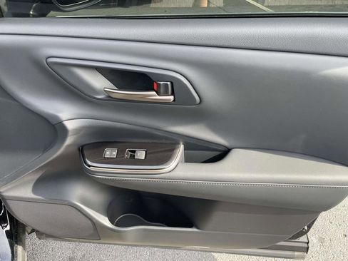 Used 2025 Toyota Crown Signia w/ Advanced Technology Package image 47