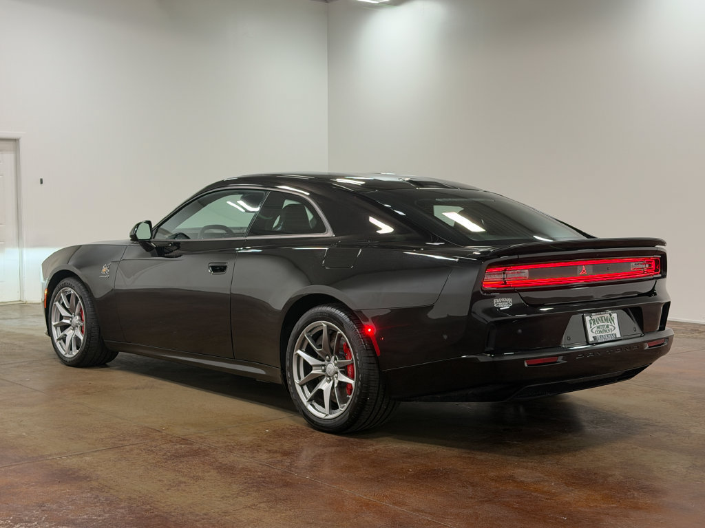 Used 2025 Dodge Charger Daytona Scat Pack w/ Track Pack AWD/4WD image 5