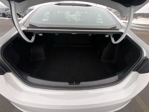 Used 2024 Chevrolet Malibu LT image 27