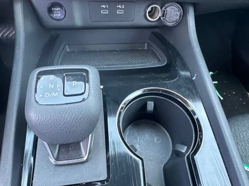 Used 2025 Nissan Rogue SV FWD image 12