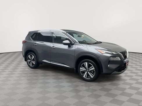 Used 2021 Nissan Rogue SL image 39