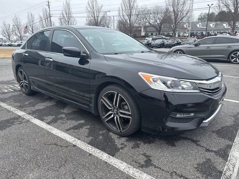 Used 2016 Honda Accord Sport image 2