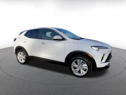 Used 2025 Buick Encore GX Preferred image 2