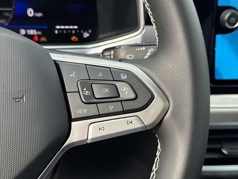 New 2026 Volkswagen Taos SE FWD image 19