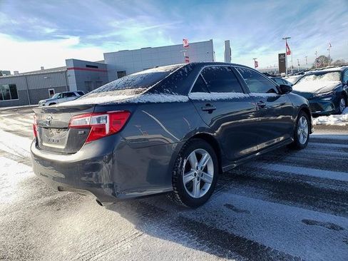 Used 2012 Toyota Camry SE image 5
