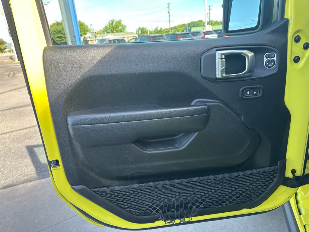 Used 2024 Jeep Wrangler Unlimited Rubicon AWD/4WD image 22