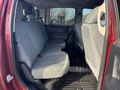 Used 2018 RAM 2500 Tradesman w/ Chrome Appearance Group image 12