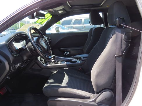 Used 2018 Dodge Challenger R/T image 12