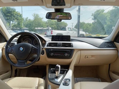 Used 2012 BMW 328i Sedan RWD image 9