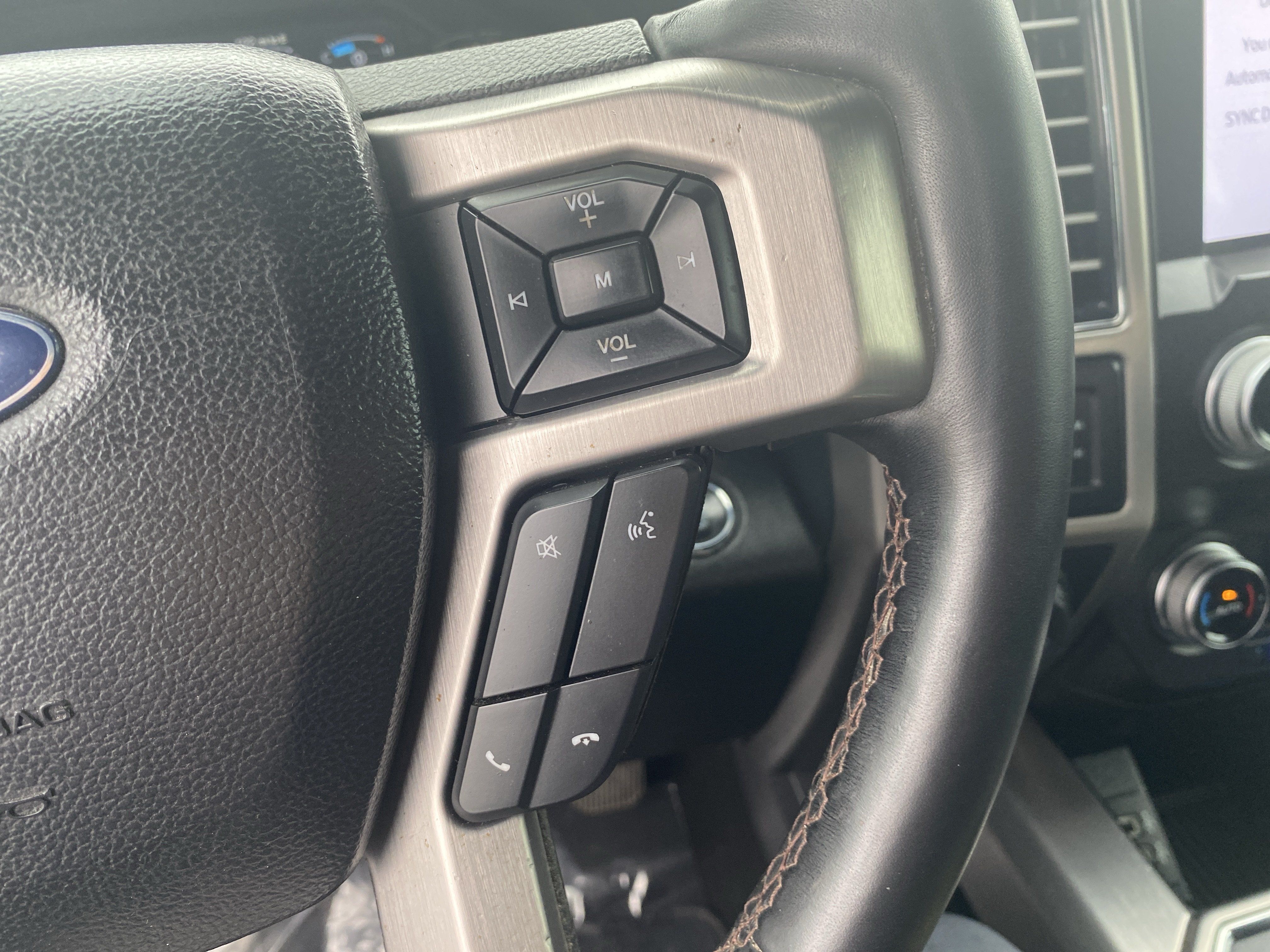 Used 2020 Ford F150 Platinum w/ Equipment Group 701A Luxury AWD/4WD image 9